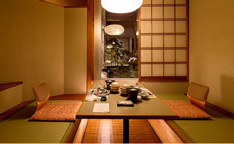 Japanese-style restaurant ‟Yamazakura”